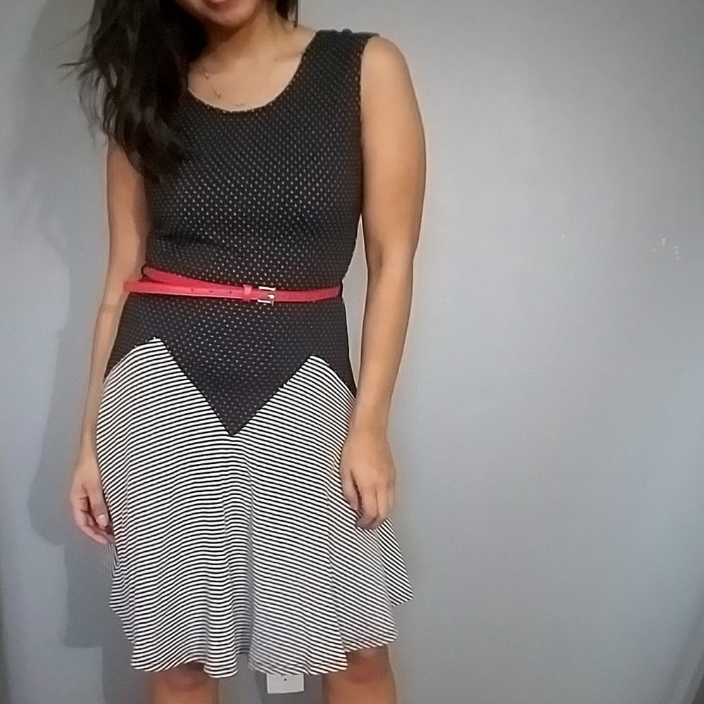 💦2FOR$20💦MODCLOTH CONTRAST RED BELT DRESS - Picture 3 of 4